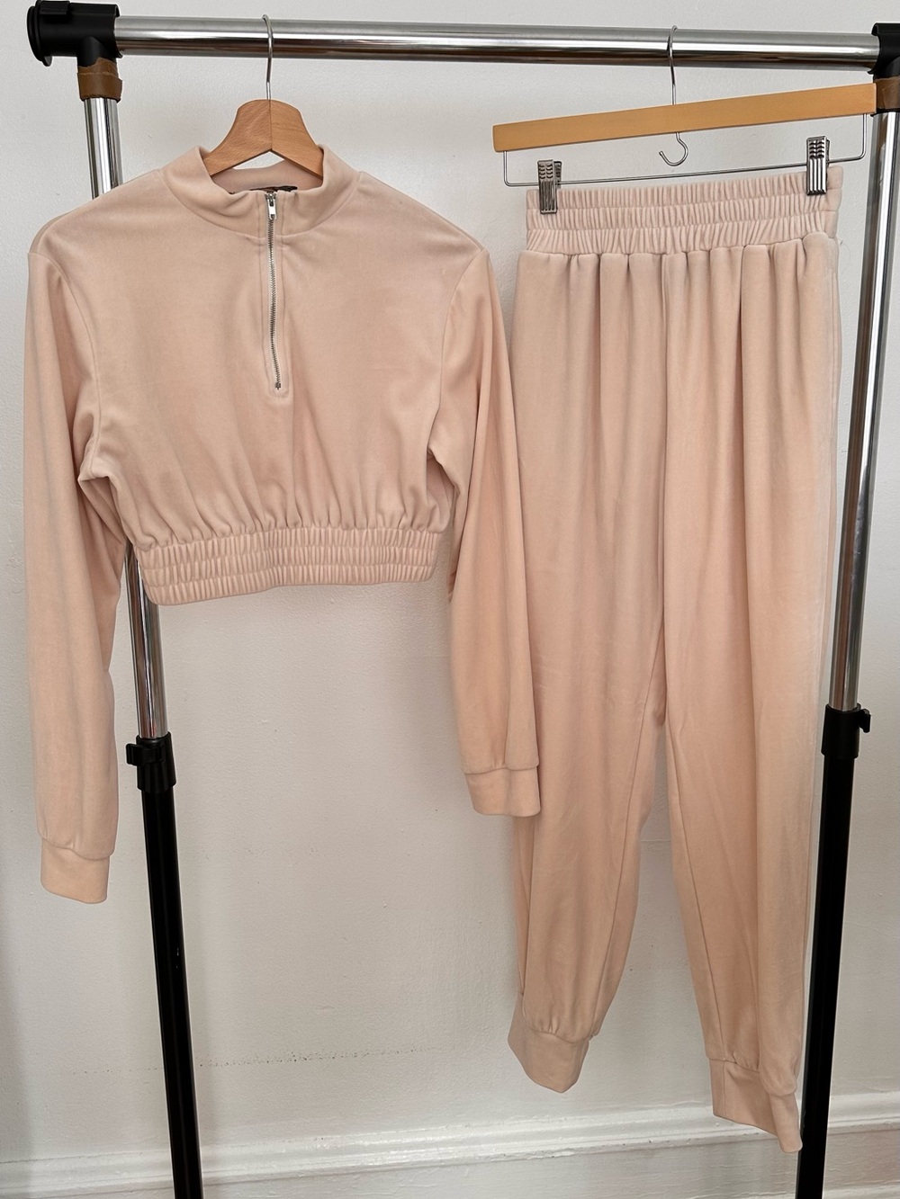 AKIRA Cream Cropped Half-Zip Pullover and High-Waist Joggers